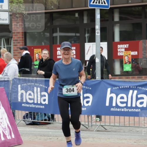 10.05.2026 - 8. Wedeler Halbmarathon Yannick Fuchs http://msf.ph/oto/9733819 10.05.2026 12:34:39 Ziel 304 meine-sportfotos.de