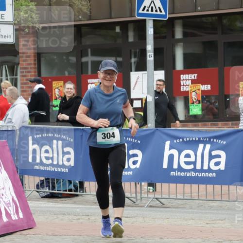 10.05.2026 - 8. Wedeler Halbmarathon Yannick Fuchs http://msf.ph/oto/9733821 10.05.2026 12:34:39 Ziel 304 meine-sportfotos.de