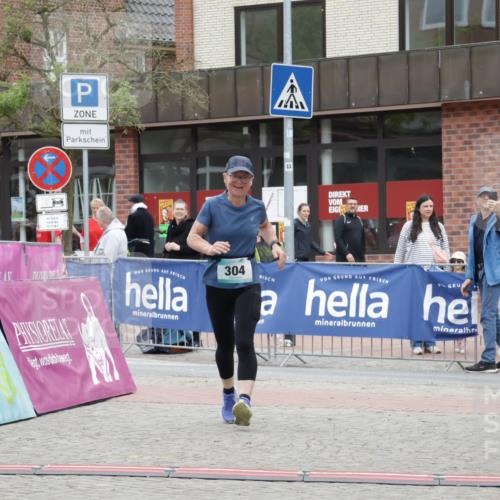 10.05.2026 - 8. Wedeler Halbmarathon Yannick Fuchs http://msf.ph/oto/9733825 10.05.2026 12:34:40 Ziel 304 meine-sportfotos.de