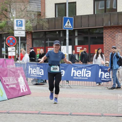 10.05.2026 - 8. Wedeler Halbmarathon Yannick Fuchs http://msf.ph/oto/9733827 10.05.2026 12:34:40 Ziel 304 meine-sportfotos.de