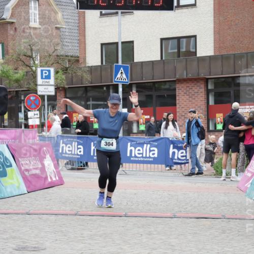10.05.2026 - 8. Wedeler Halbmarathon Yannick Fuchs http://msf.ph/oto/9733832 10.05.2026 12:34:41 Ziel 304 meine-sportfotos.de