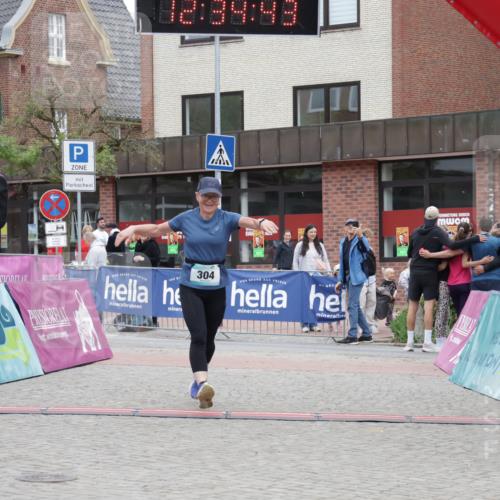 10.05.2026 - 8. Wedeler Halbmarathon Yannick Fuchs http://msf.ph/oto/9733834 10.05.2026 12:34:41 Ziel 304 meine-sportfotos.de