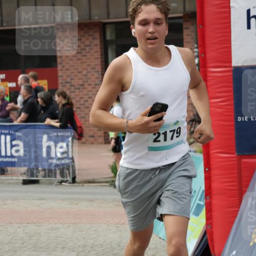 10.05.2026 - 8. Wedeler Halbmarathon Yannick Fuchs http://msf.ph/oto/9733851 10.05.2026 11:50:31 Ziel 2037, 2179, 2207 meine-sportfotos.de