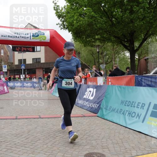 10.05.2026 - 8. Wedeler Halbmarathon Yannick Fuchs http://msf.ph/oto/9733852 10.05.2026 12:34:44 Ziel 304 meine-sportfotos.de