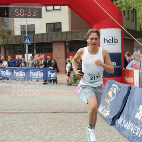 10.05.2026 - 8. Wedeler Halbmarathon Yannick Fuchs http://msf.ph/oto/9733854 10.05.2026 11:50:31 Ziel 2037, 2179, 2207 meine-sportfotos.de