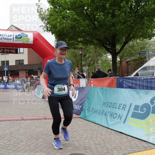 10.05.2026 - 8. Wedeler Halbmarathon Yannick Fuchs http://msf.ph/oto/9733855 10.05.2026 12:34:44 Ziel 304 meine-sportfotos.de