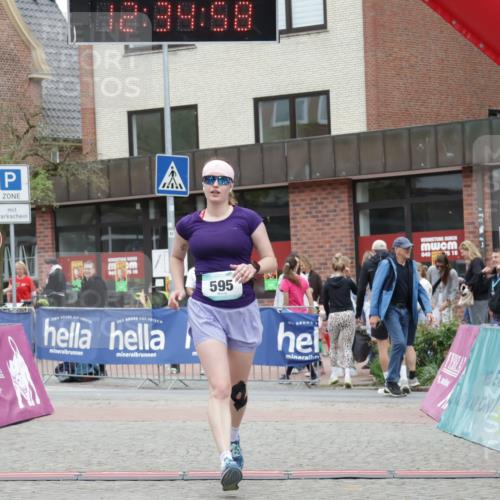 10.05.2026 - 8. Wedeler Halbmarathon Yannick Fuchs http://msf.ph/oto/9733875 10.05.2026 12:34:56 Ziel 595 meine-sportfotos.de