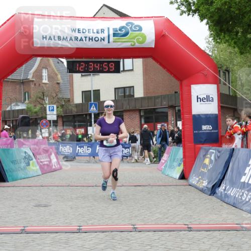 10.05.2026 - 8. Wedeler Halbmarathon Yannick Fuchs http://msf.ph/oto/9733883 10.05.2026 12:34:57 Ziel 595 meine-sportfotos.de