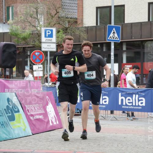 10.05.2026 - 8. Wedeler Halbmarathon Yannick Fuchs http://msf.ph/oto/9733898 10.05.2026 12:35:06 Ziel 404, 405 meine-sportfotos.de