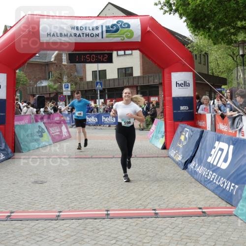 10.05.2026 - 8. Wedeler Halbmarathon Yannick Fuchs http://msf.ph/oto/9733903 10.05.2026 11:50:40 Ziel 36, 596, 604, 606 meine-sportfotos.de