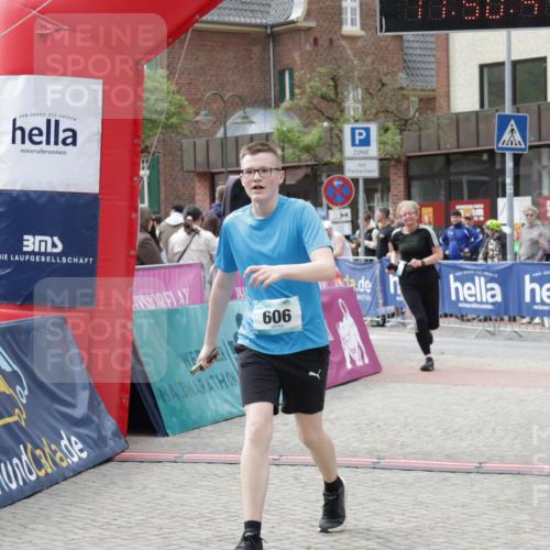10.05.2026 - 8. Wedeler Halbmarathon Yannick Fuchs http://msf.ph/oto/9733913 10.05.2026 11:50:42 Ziel 36, 596, 604, 606 meine-sportfotos.de