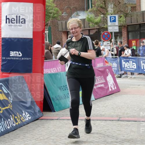 10.05.2026 - 8. Wedeler Halbmarathon Yannick Fuchs http://msf.ph/oto/9733927 10.05.2026 11:50:45 Ziel 36, 596, 606 meine-sportfotos.de