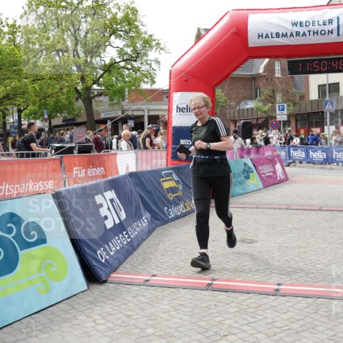 10.05.2026 - 8. Wedeler Halbmarathon Yannick Fuchs http://msf.ph/oto/9733931 10.05.2026 11:50:46 Ziel 36, 596, 606 meine-sportfotos.de