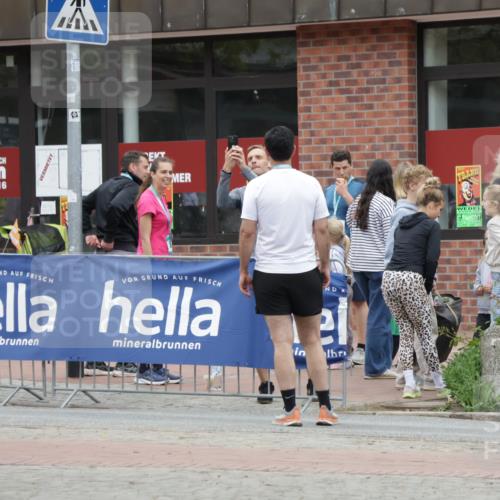 10.05.2026 - 8. Wedeler Halbmarathon Yannick Fuchs http://msf.ph/oto/9733934 10.05.2026 12:35:32 Ziel  meine-sportfotos.de