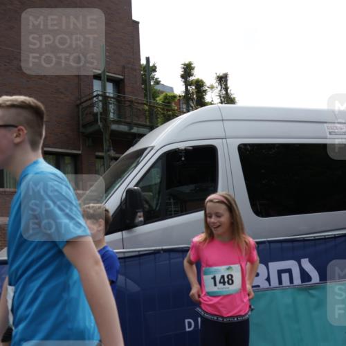 10.05.2026 - 8. Wedeler Halbmarathon Yannick Fuchs http://msf.ph/oto/9733941 10.05.2026 11:50:47 Ziel 36, 364, 606, 903 meine-sportfotos.de