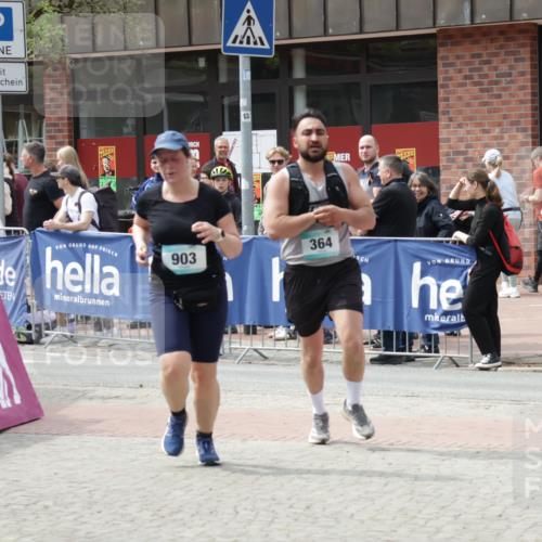 10.05.2026 - 8. Wedeler Halbmarathon Yannick Fuchs http://msf.ph/oto/9733947 10.05.2026 11:50:49 Ziel 36, 364, 903 meine-sportfotos.de