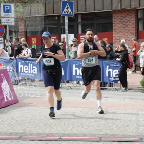 10.05.2026 - 8. Wedeler Halbmarathon Yannick Fuchs http://msf.ph/oto/9733949 10.05.2026 11:50:50 Ziel 36, 364, 903 meine-sportfotos.de