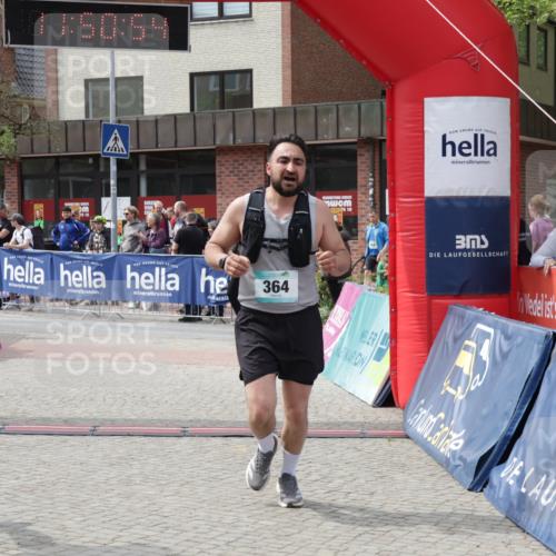 10.05.2026 - 8. Wedeler Halbmarathon Yannick Fuchs http://msf.ph/oto/9733963 10.05.2026 11:50:52 Ziel 364, 903 meine-sportfotos.de