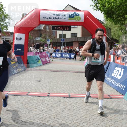 10.05.2026 - 8. Wedeler Halbmarathon Yannick Fuchs http://msf.ph/oto/9733976 10.05.2026 11:50:53 Ziel 94, 364, 903, 905 meine-sportfotos.de