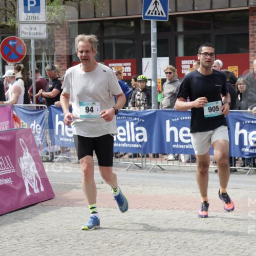10.05.2026 - 8. Wedeler Halbmarathon Yannick Fuchs http://msf.ph/oto/9733980 10.05.2026 11:50:55 Ziel 94, 364, 903, 905 meine-sportfotos.de