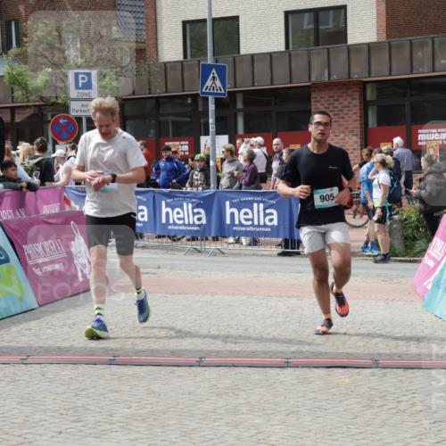 10.05.2026 - 8. Wedeler Halbmarathon Yannick Fuchs http://msf.ph/oto/9733988 10.05.2026 11:50:56 Ziel 94, 364, 903, 905 meine-sportfotos.de