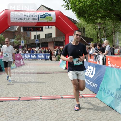 10.05.2026 - 8. Wedeler Halbmarathon Yannick Fuchs http://msf.ph/oto/9734001 10.05.2026 11:50:58 Ziel 94, 905 meine-sportfotos.de
