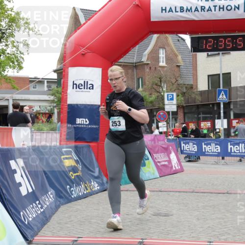 10.05.2026 - 8. Wedeler Halbmarathon Yannick Fuchs http://msf.ph/oto/9734002 10.05.2026 12:35:53 Ziel 253 meine-sportfotos.de