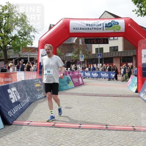 10.05.2026 - 8. Wedeler Halbmarathon Yannick Fuchs http://msf.ph/oto/9734007 10.05.2026 11:50:59 Ziel 94, 905 meine-sportfotos.de