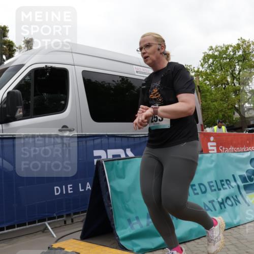 10.05.2026 - 8. Wedeler Halbmarathon Yannick Fuchs http://msf.ph/oto/9734010 10.05.2026 12:35:54 Ziel 253 meine-sportfotos.de
