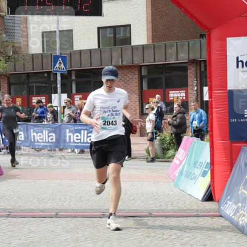 10.05.2026 - 8. Wedeler Halbmarathon Yannick Fuchs http://msf.ph/oto/9734018 10.05.2026 11:51:10 Ziel 249, 2043 meine-sportfotos.de