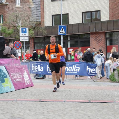 10.05.2026 - 8. Wedeler Halbmarathon Yannick Fuchs http://msf.ph/oto/9734024 10.05.2026 12:37:03 Ziel 2189 meine-sportfotos.de
