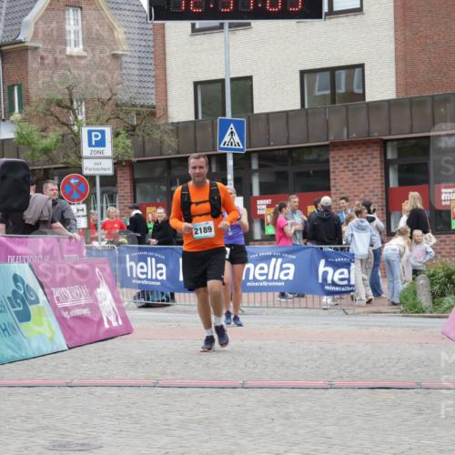 10.05.2026 - 8. Wedeler Halbmarathon Yannick Fuchs http://msf.ph/oto/9734026 10.05.2026 12:37:03 Ziel 2189 meine-sportfotos.de