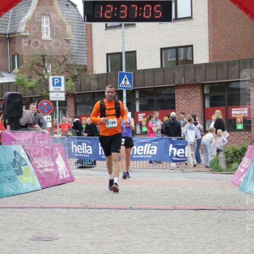 10.05.2026 - 8. Wedeler Halbmarathon Yannick Fuchs http://msf.ph/oto/9734028 10.05.2026 12:37:03 Ziel 2189 meine-sportfotos.de