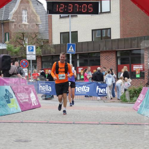 10.05.2026 - 8. Wedeler Halbmarathon Yannick Fuchs http://msf.ph/oto/9734030 10.05.2026 12:37:03 Ziel 2189 meine-sportfotos.de