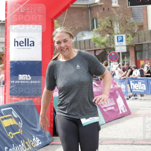 10.05.2026 - 8. Wedeler Halbmarathon Yannick Fuchs http://msf.ph/oto/9734040 10.05.2026 11:51:15 Ziel 249, 2043 meine-sportfotos.de