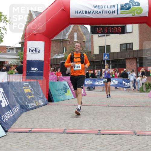 10.05.2026 - 8. Wedeler Halbmarathon Yannick Fuchs http://msf.ph/oto/9734046 10.05.2026 12:37:05 Ziel 2189 meine-sportfotos.de