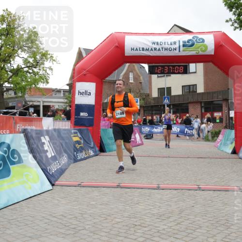 10.05.2026 - 8. Wedeler Halbmarathon Yannick Fuchs http://msf.ph/oto/9734052 10.05.2026 12:37:06 Ziel 2189 meine-sportfotos.de