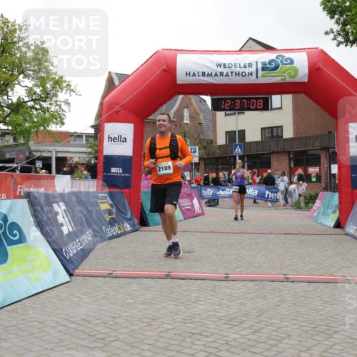 10.05.2026 - 8. Wedeler Halbmarathon Yannick Fuchs http://msf.ph/oto/9734054 10.05.2026 12:37:06 Ziel 2189 meine-sportfotos.de
