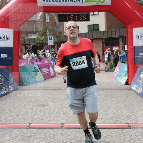10.05.2026 - 8. Wedeler Halbmarathon Yannick Fuchs http://msf.ph/oto/9734078 10.05.2026 11:51:34 Ziel 710, 1020, 2084 meine-sportfotos.de