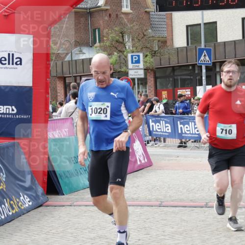10.05.2026 - 8. Wedeler Halbmarathon Yannick Fuchs http://msf.ph/oto/9734093 10.05.2026 11:51:36 Ziel 710, 1020, 2084 meine-sportfotos.de