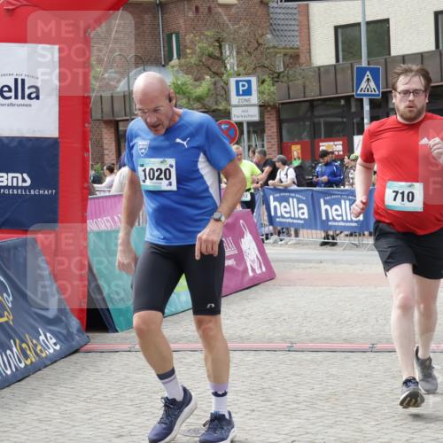 10.05.2026 - 8. Wedeler Halbmarathon Yannick Fuchs http://msf.ph/oto/9734095 10.05.2026 11:51:37 Ziel 312, 710, 1020, 2084 meine-sportfotos.de