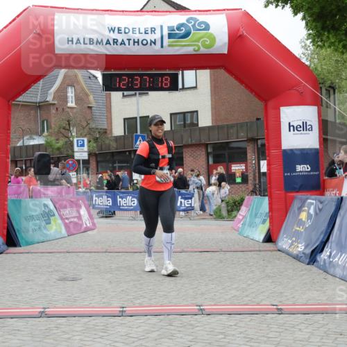 10.05.2026 - 8. Wedeler Halbmarathon Yannick Fuchs http://msf.ph/oto/9734100 10.05.2026 12:37:16 Ziel 499 meine-sportfotos.de