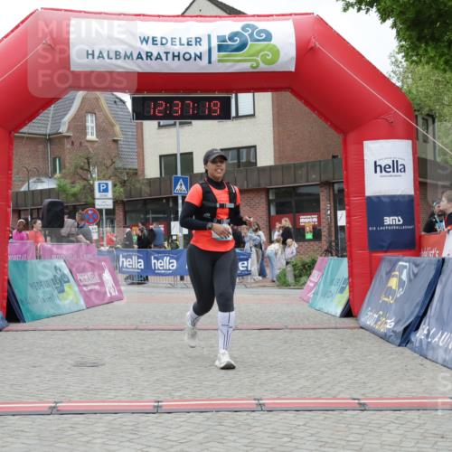 10.05.2026 - 8. Wedeler Halbmarathon Yannick Fuchs http://msf.ph/oto/9734101 10.05.2026 12:37:16 Ziel 499 meine-sportfotos.de