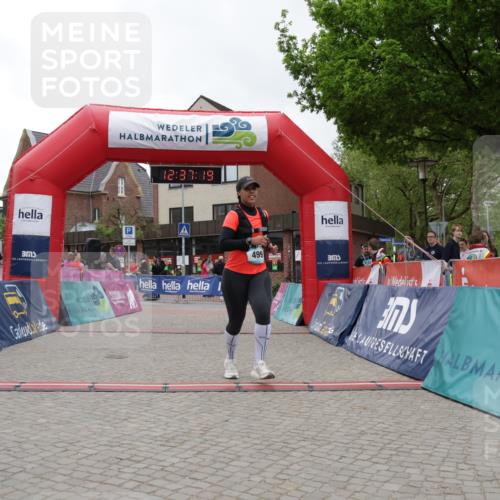 10.05.2026 - 8. Wedeler Halbmarathon Yannick Fuchs http://msf.ph/oto/9734104 10.05.2026 12:37:17 Ziel 499 meine-sportfotos.de