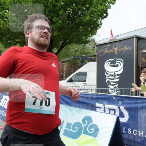10.05.2026 - 8. Wedeler Halbmarathon Yannick Fuchs http://msf.ph/oto/9734107 10.05.2026 11:51:39 Ziel 312, 710, 1020 meine-sportfotos.de