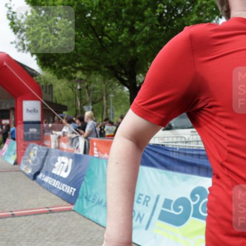 10.05.2026 - 8. Wedeler Halbmarathon Yannick Fuchs http://msf.ph/oto/9734111 10.05.2026 11:51:39 Ziel 312, 710, 1020 meine-sportfotos.de
