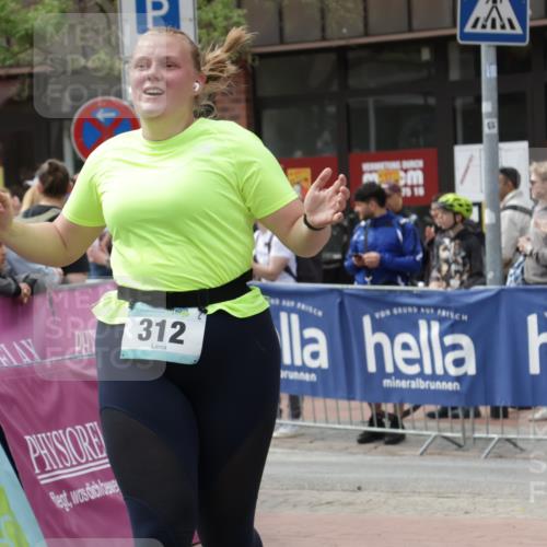 10.05.2026 - 8. Wedeler Halbmarathon Yannick Fuchs http://msf.ph/oto/9734113 10.05.2026 11:51:40 Ziel 312, 710, 1020 meine-sportfotos.de