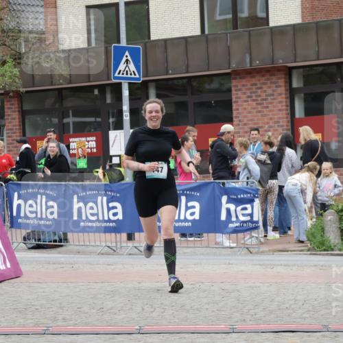 10.05.2026 - 8. Wedeler Halbmarathon Yannick Fuchs http://msf.ph/oto/9734118 10.05.2026 12:37:23 Ziel  meine-sportfotos.de