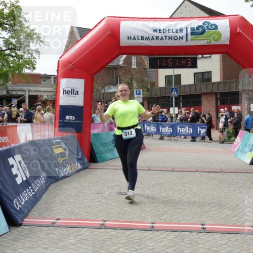 10.05.2026 - 8. Wedeler Halbmarathon Yannick Fuchs http://msf.ph/oto/9734127 10.05.2026 11:51:41 Ziel 312, 710 meine-sportfotos.de