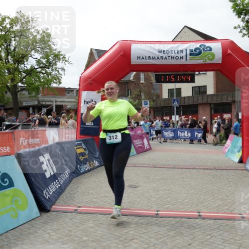 10.05.2026 - 8. Wedeler Halbmarathon Yannick Fuchs http://msf.ph/oto/9734137 10.05.2026 11:51:42 Ziel 282, 312, 710 meine-sportfotos.de